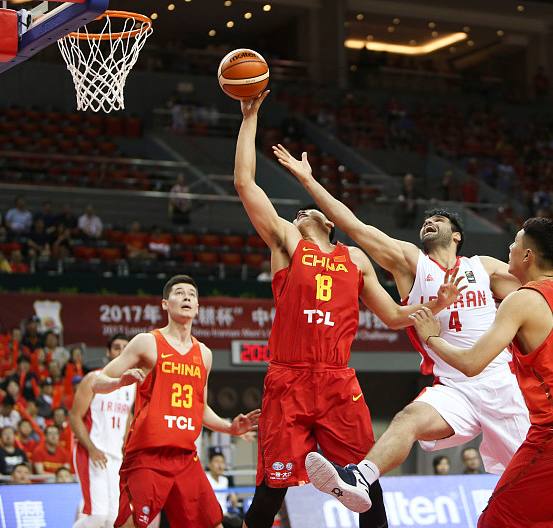  青训小将替补建功，绝杀球点燃主场