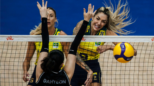  内马尔复出首秀巴西轻取对手