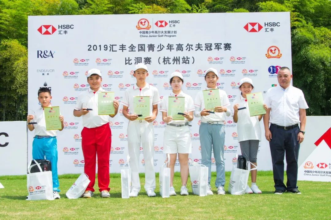  法网青少年组黑马突围，本土小将首夺桂冠