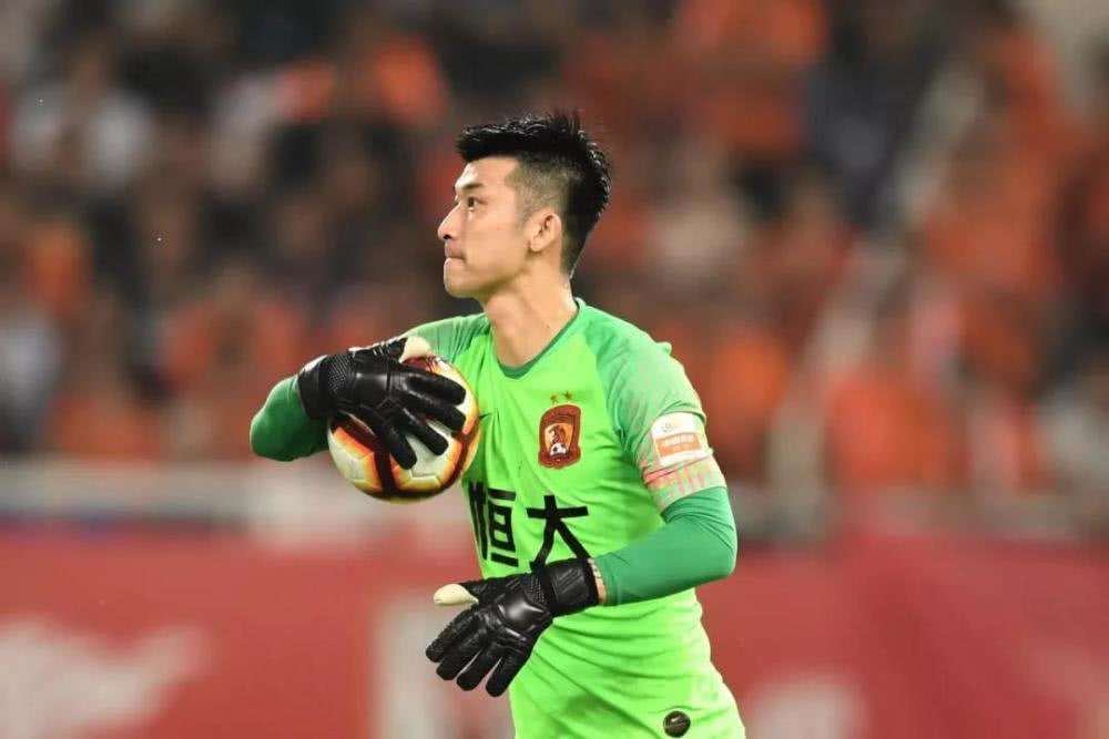  后防失误痛失好局，领先优势化为乌有