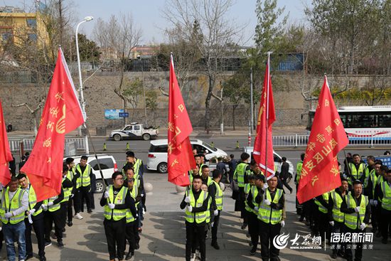  队长袖标激励前行，逆境中展现领袖范